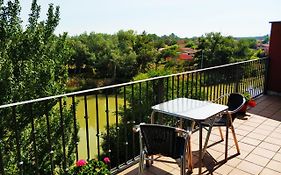 Hotel Puerta Del Arco  3*